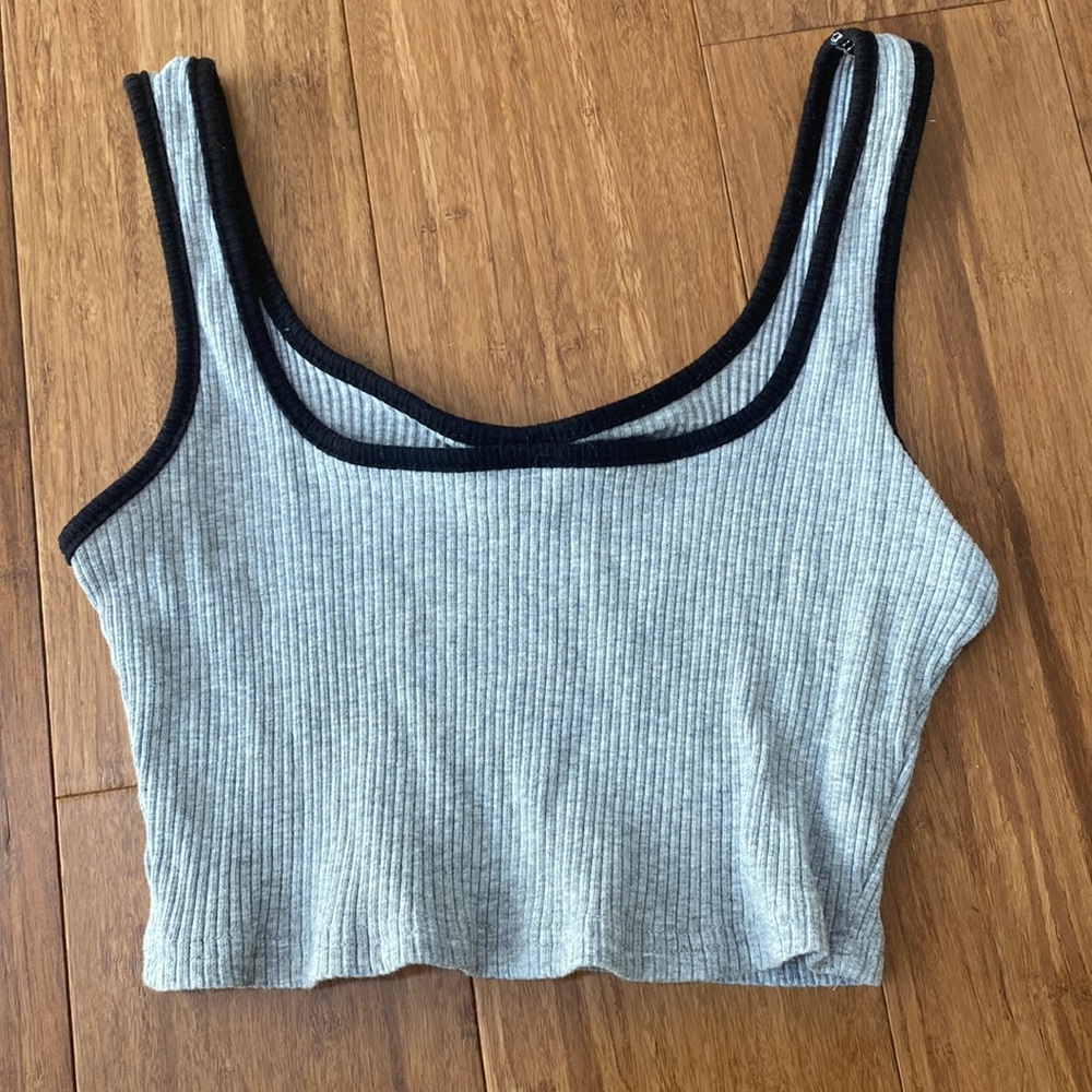 grey crop tank